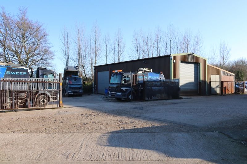 Light industrial to let in Z4, Newington Industrial Estate, London Road