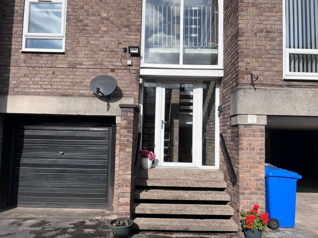 1 bed flat to rent in Grassendale Court, Garston, Liverpool L19, £650 pcm Zoopla