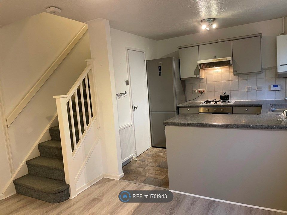 1 bed semidetached house to rent in Fox Way, West Molesey KT8 Zoopla