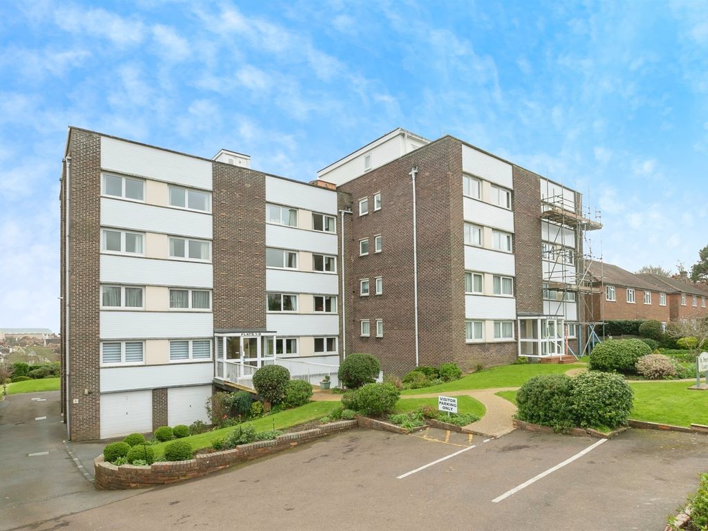 2 bed flat for sale in St. Peters Court, De La Warr Road, BexhillOnSea TN40, £280,000 Zoopla