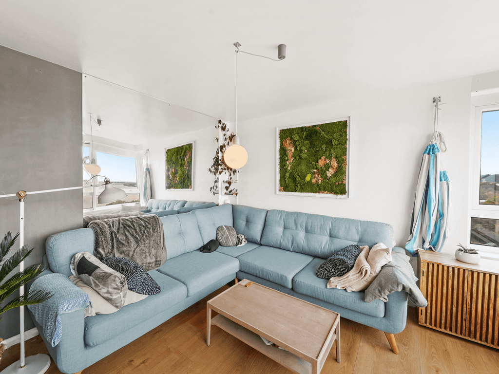 Room to rent in Saltford Close, Erith, London DA8, £900 pcm Zoopla