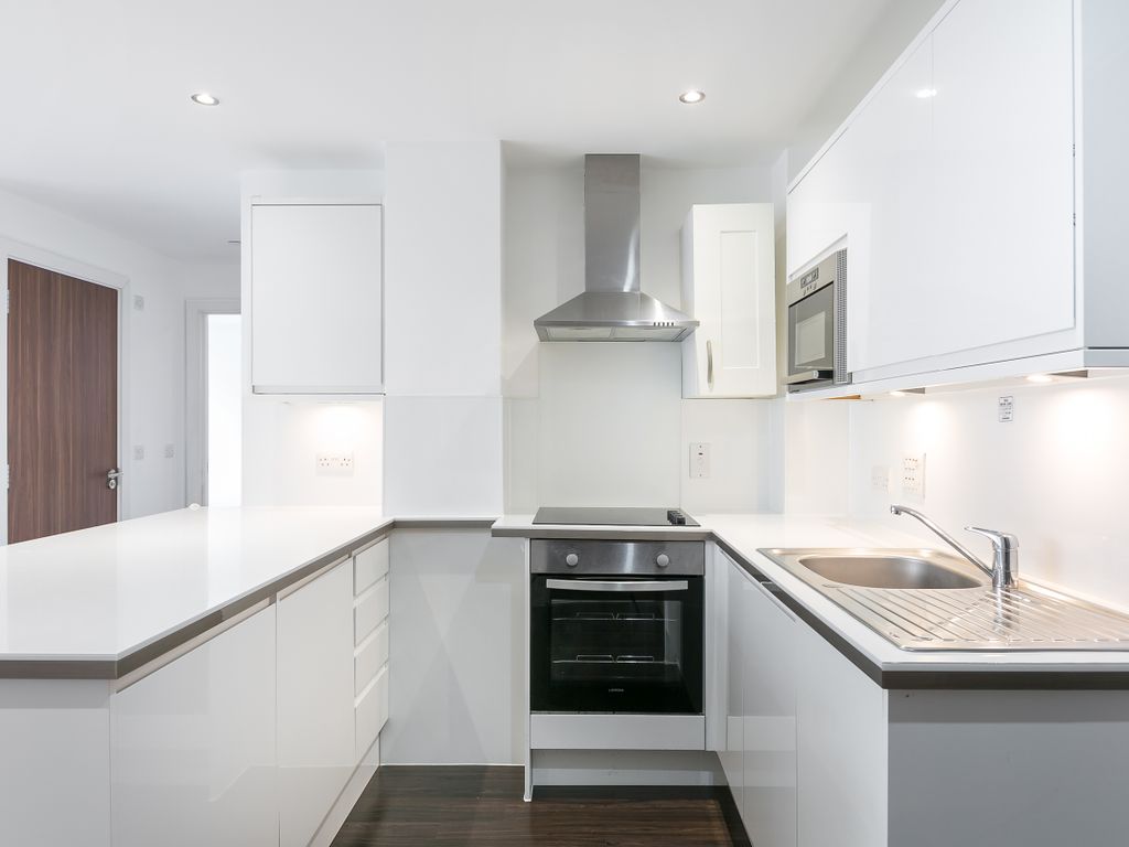 1 bed flat to rent in Northumberland House, 27 Wellesley Road, Sutton