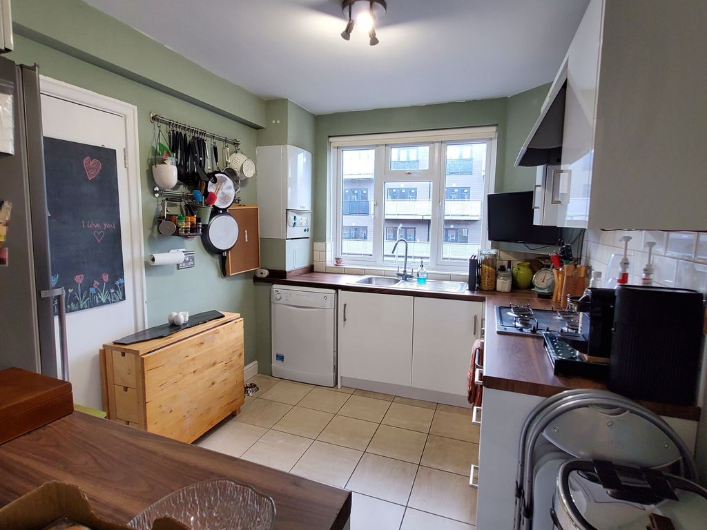 2 bed flat for sale in Burnt Ash Lane, Bromley BR1 Zoopla