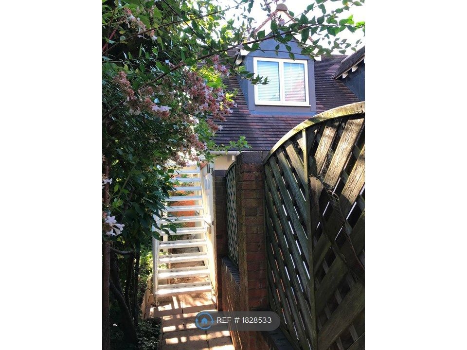 Studio to rent in Avenue Road, StratfordUponAvon CV37, £895 pcm Zoopla