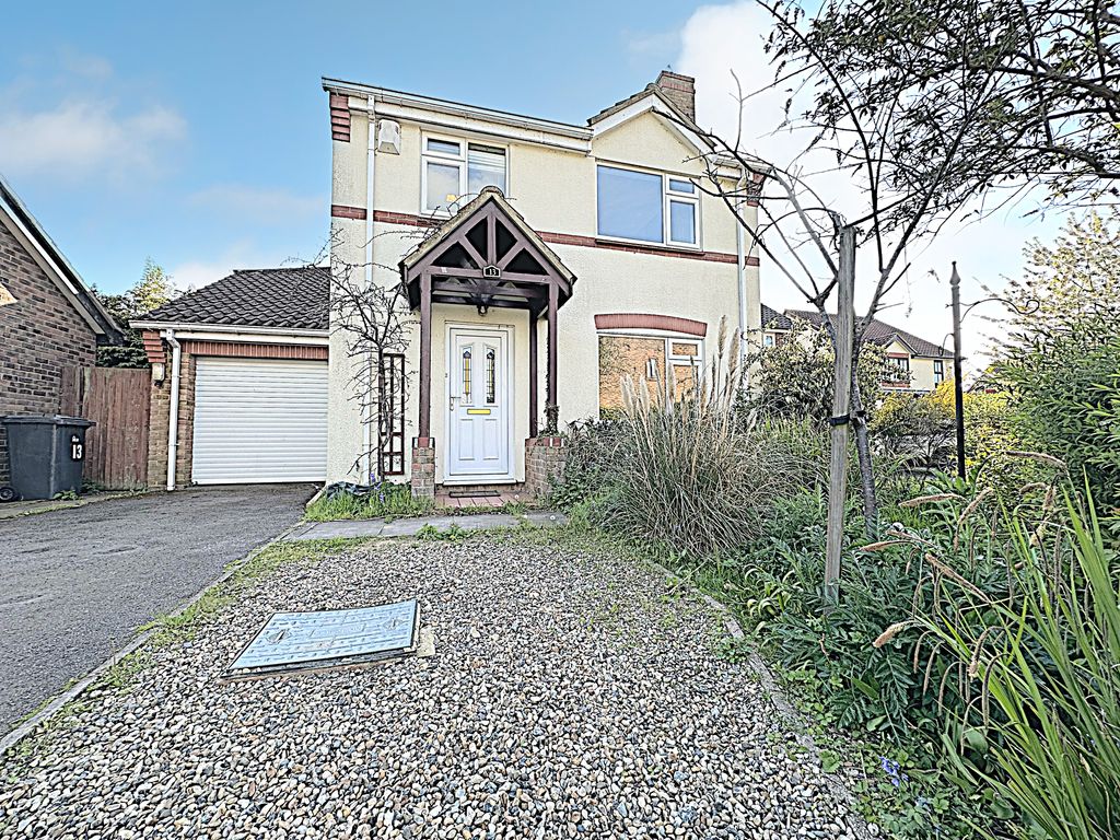 4 bed detached house to rent in Glastonbury Abbey, Bedford MK41 Zoopla