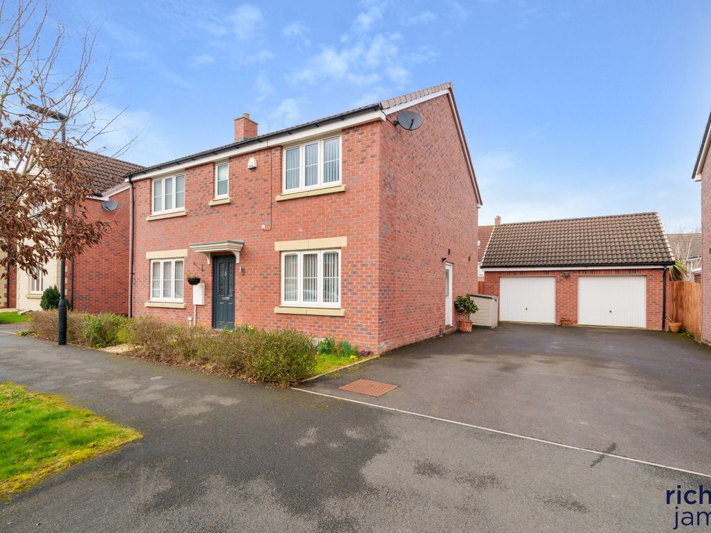 5 bed detached house for sale in Polesdon Avenue, Badbury Park, Coate