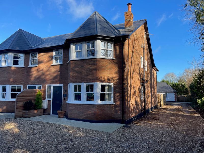 4 bed semidetached house for sale in Road, Prestwood, Great