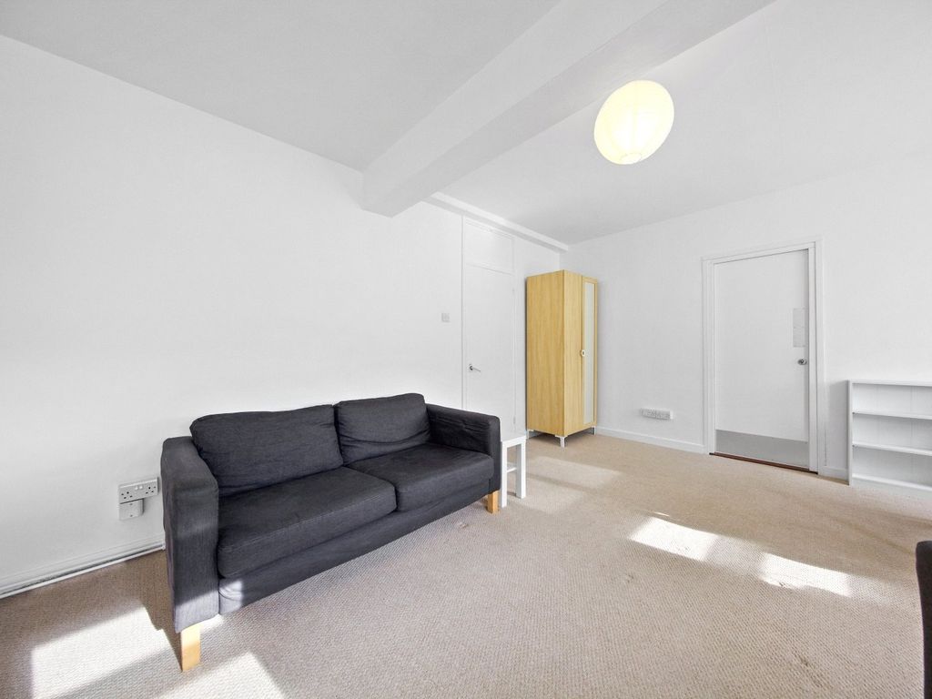3 bed shared to rent in Osnaburgh Street, Camden NW1, £