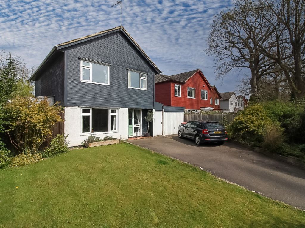 3 bed detached house for sale in Blackwater Lane, Crawley RH10 Zoopla