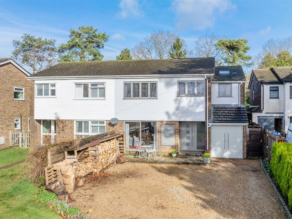 4 bed semidetached house for sale in Doods Park Road, Reigate RH2, £