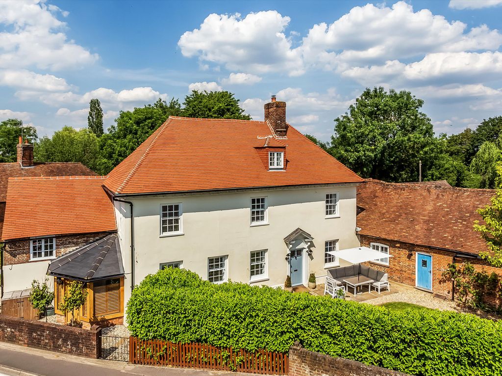5 bed semidetached house for sale in Hook Road, North Warnborough