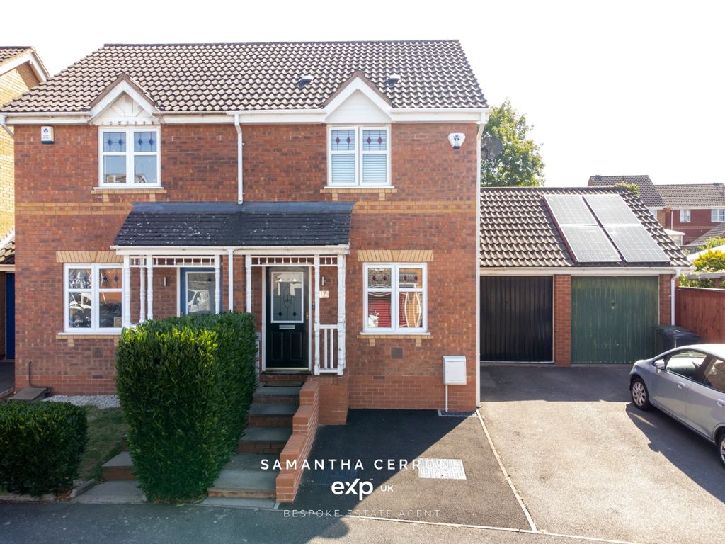2 bed semidetached house for sale in Harvington Close, Brockhill