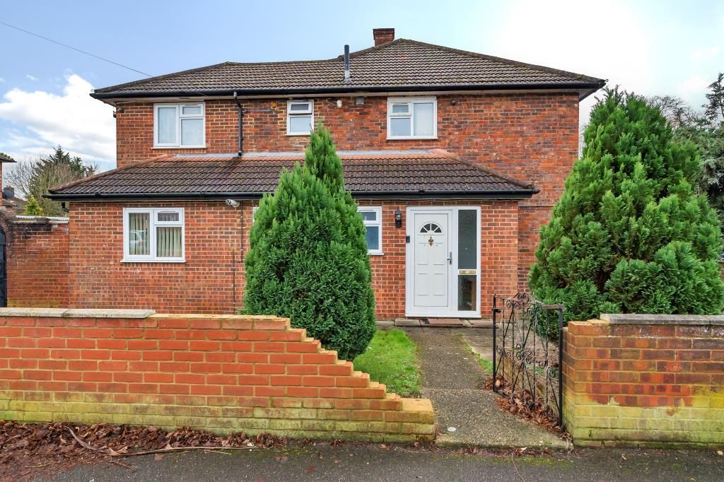 4 bed semidetached house for sale in Langley, Berkshire SL3, £525,000
