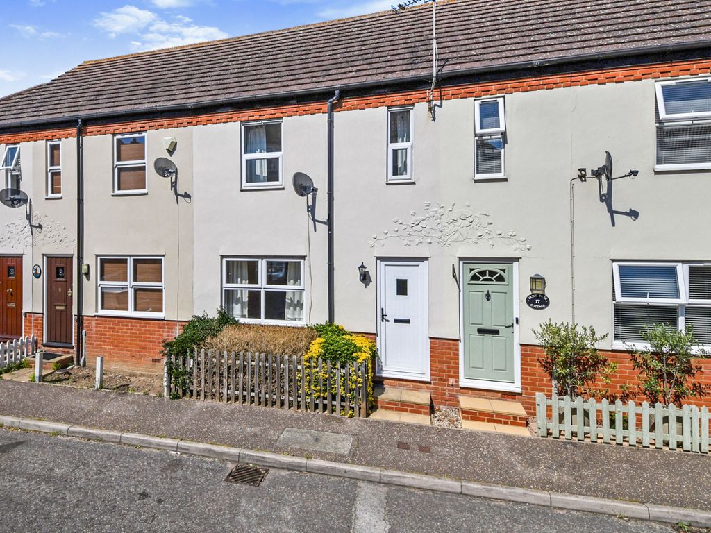 2 bed terraced house for sale in Kings Road, BurnhamOnCrouch CM0 Zoopla