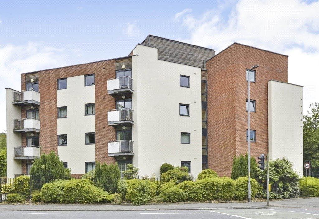 2 bed flat for sale in Wilmslow Road, Didsbury, Manchester, Greater