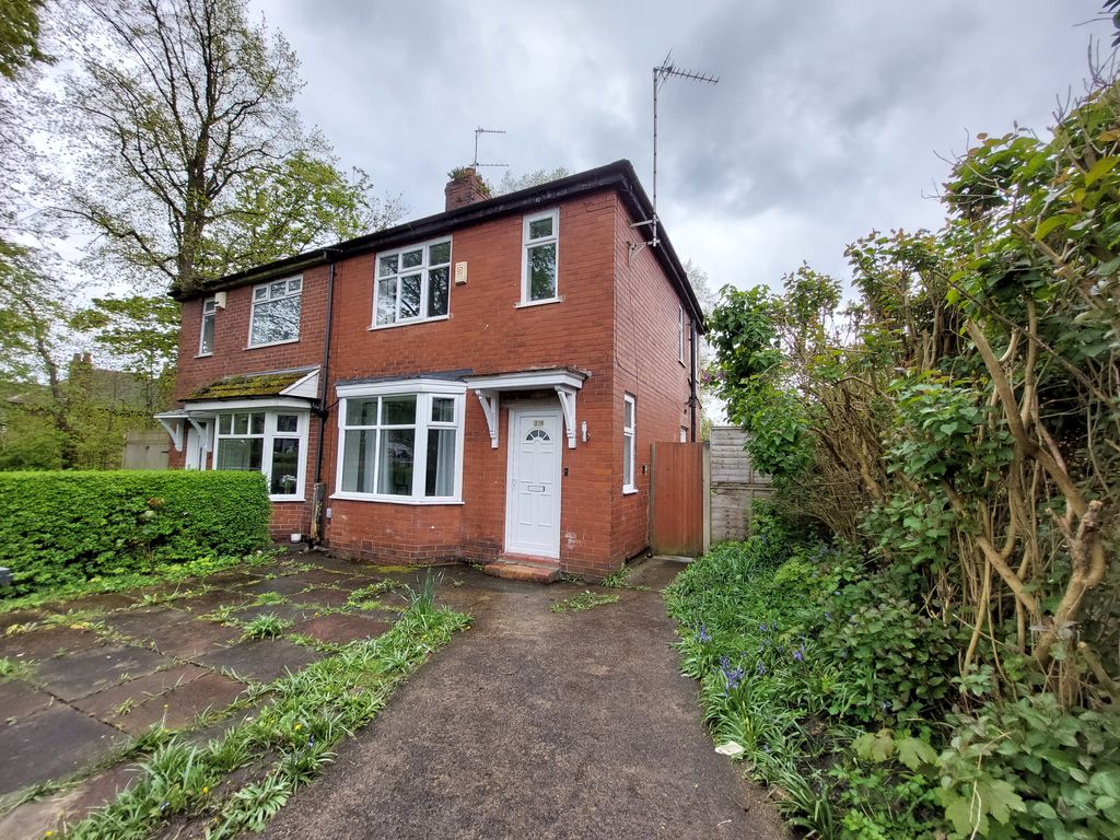 3 bed semidetached house to rent in Sandy Lane, Prestwich, Manchester