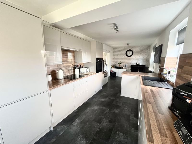 3 bed property for sale in Derwent Road, Seaton Sluice, Whitley Bay