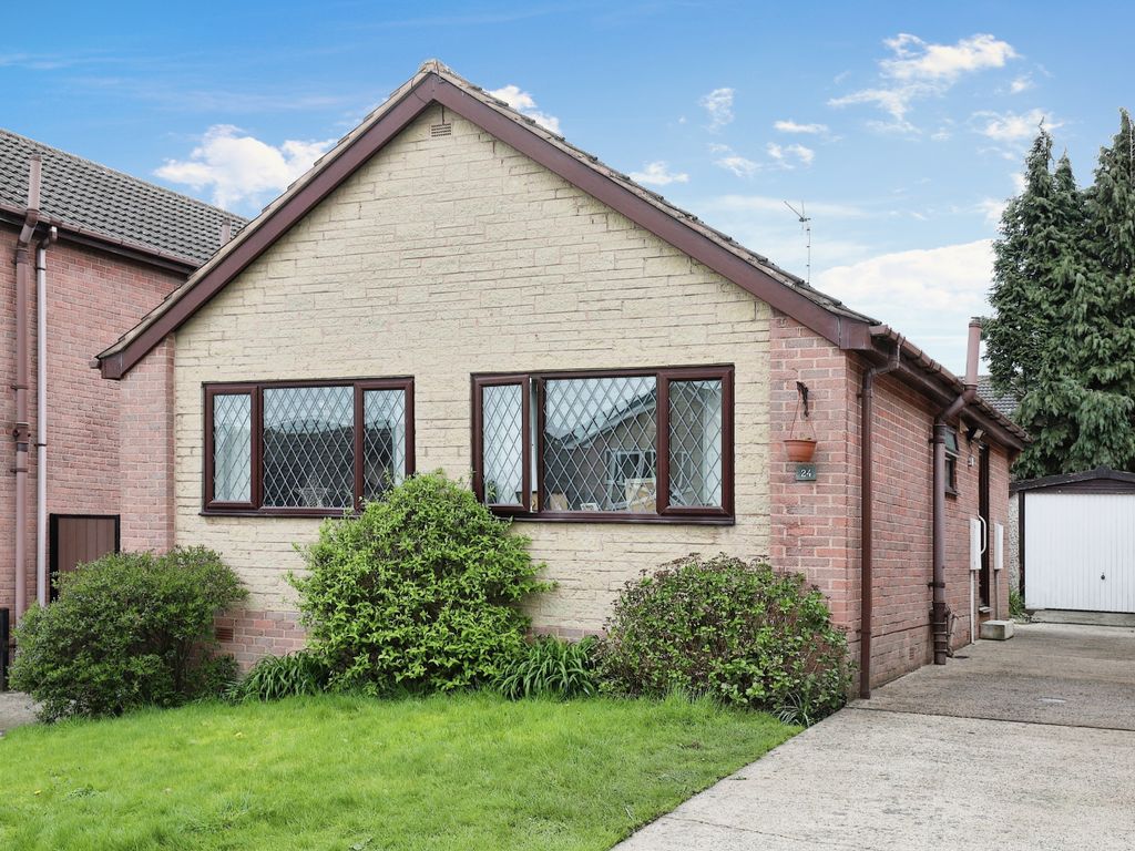 2 bed bungalow for sale in Aspen Close, Killamarsh, Sheffield, Derbyshire S21, £220,000 Zoopla