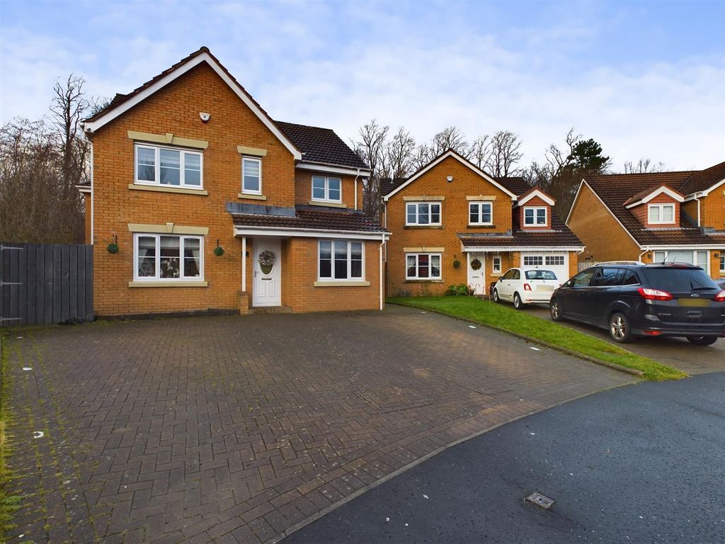 4 bed detached house for sale in John Neilson Avenue, Paisley PA1, £