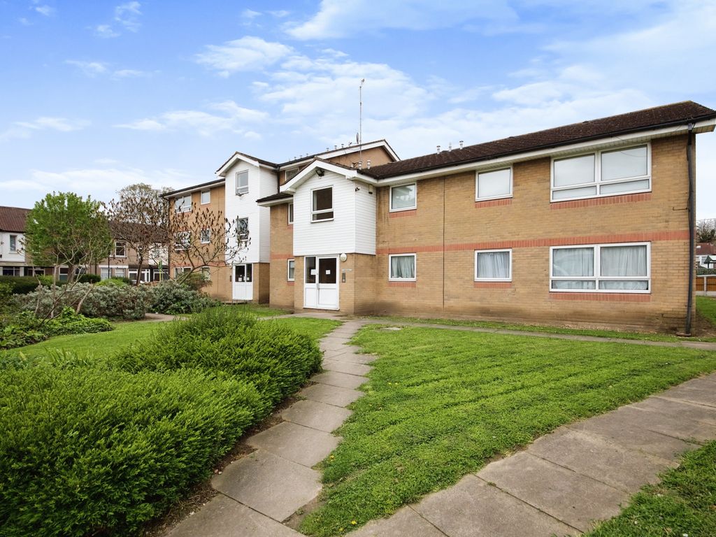 2 bed flat for sale in Howard Road, Hastingwood Court, East Ham, London E6 Zoopla