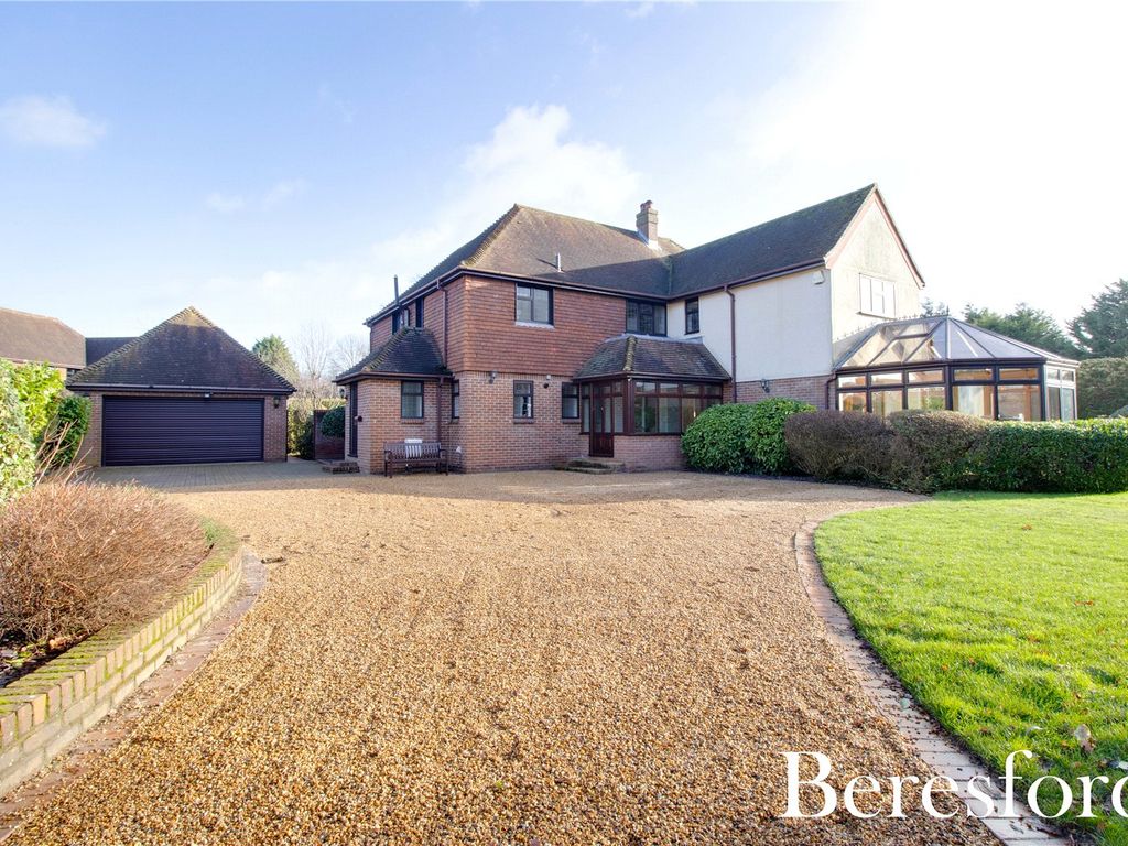 4 bed detached house for sale in Fryerning Lane, Ingatestone CM4, £