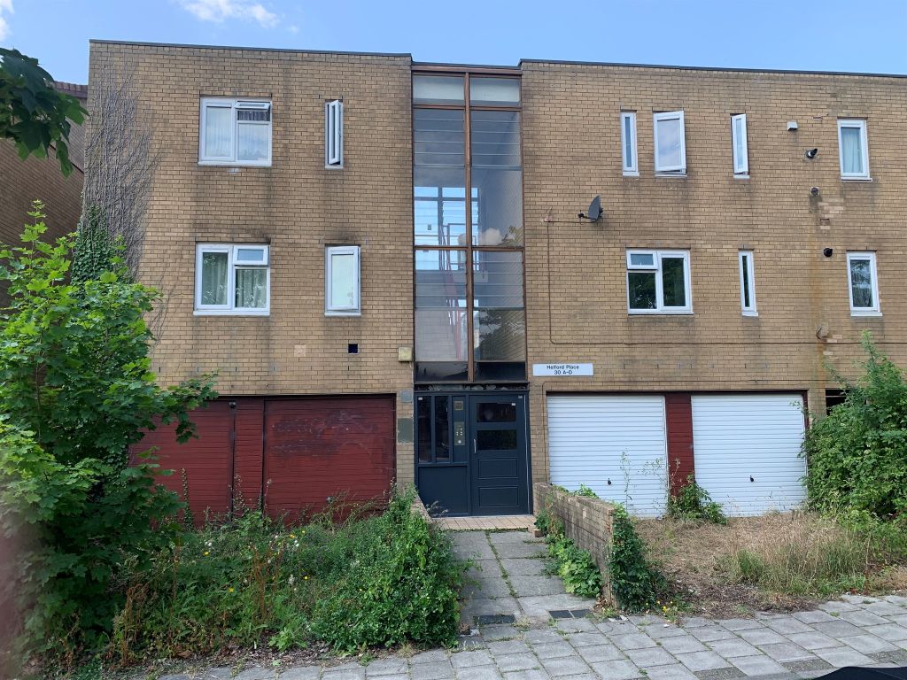 3 bed for sale in Helford Place, Fishermead, Milton Keynes