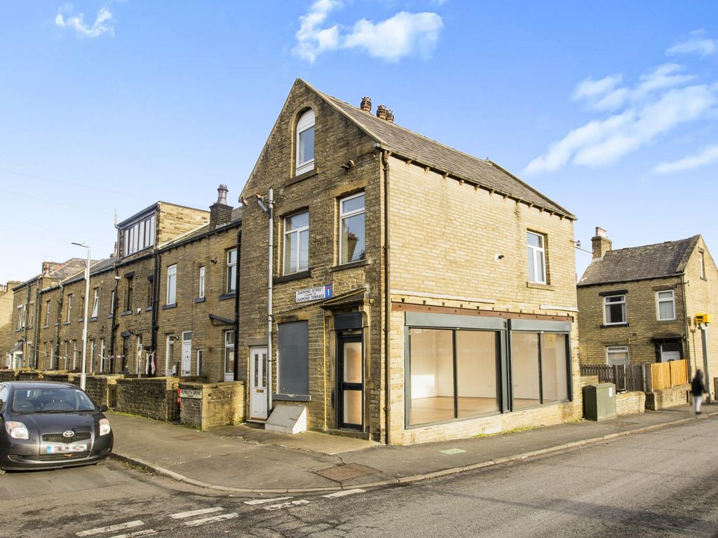 Pellon Lane, Halifax, West Yorkshire HX1  