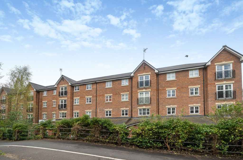 2 bed flat for sale in Ladybarn Lane, Manchester, Greater Manchester