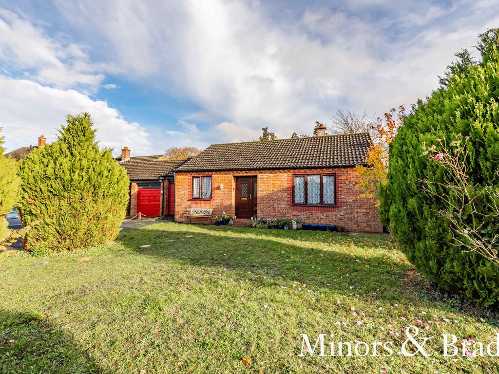 2 bed property for sale in Lovell Gardens, Watton IP25, £190,000 Zoopla