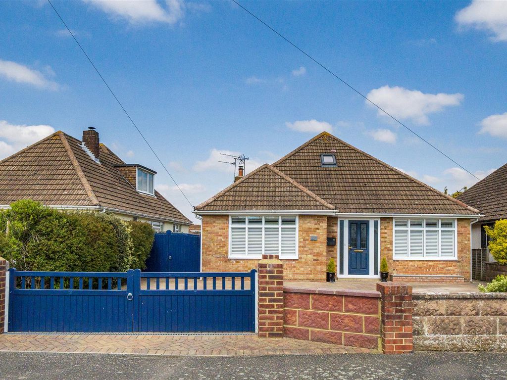 4 bed property for sale in Aldwick Road, Aldwick, Bognor Regis PO21