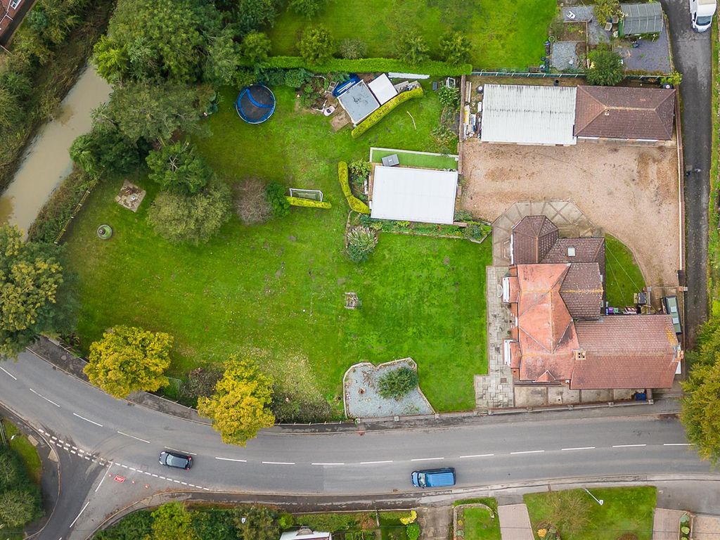 5 bed detached house for sale in Messingham Road, Scotter, Gainsborough