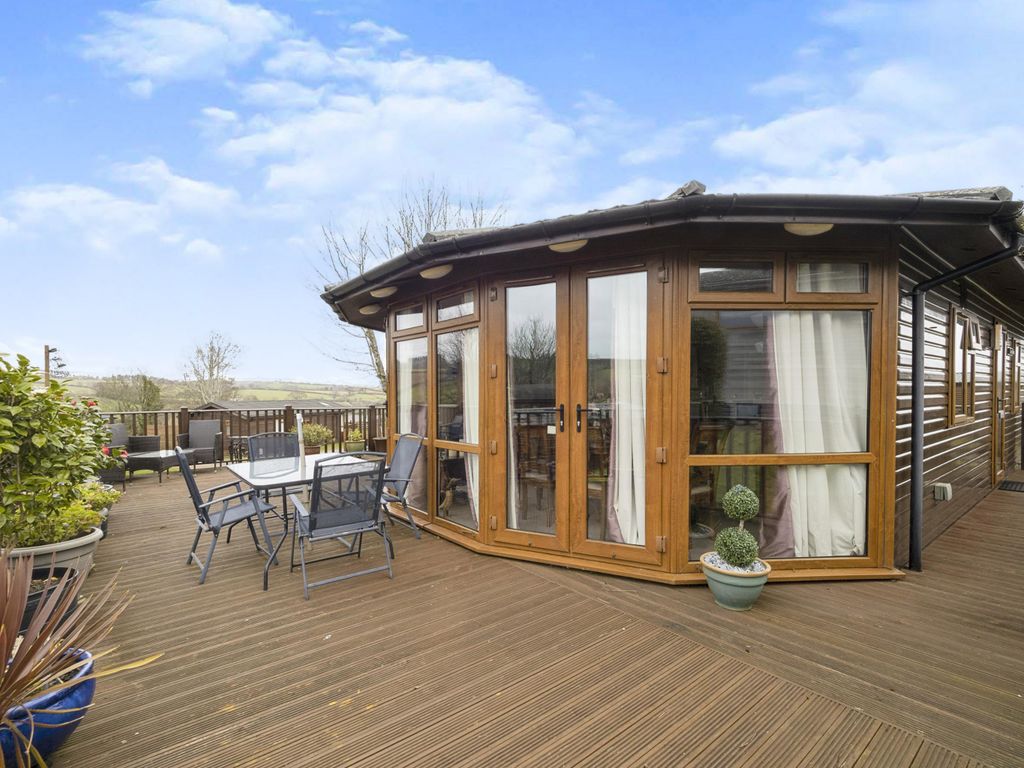 2 bed property for sale in Sunset View, Devon Hills, Paignton TQ4 Zoopla