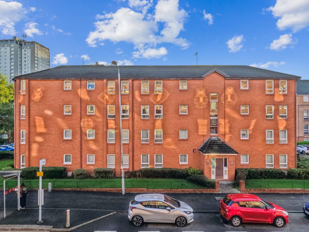 1 bed flat to rent in Holmlea Road, Cathcart, Glasgow G44, £825 pcm