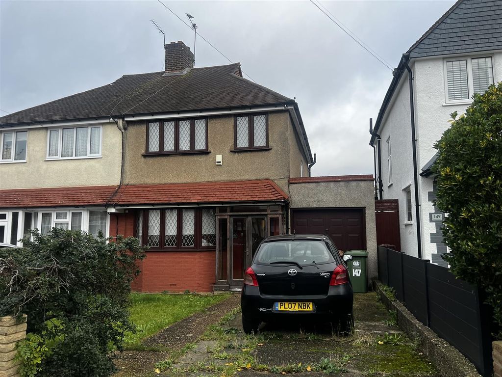 3 bed property for sale in Longhill Road, London SE6, £520,000 Zoopla