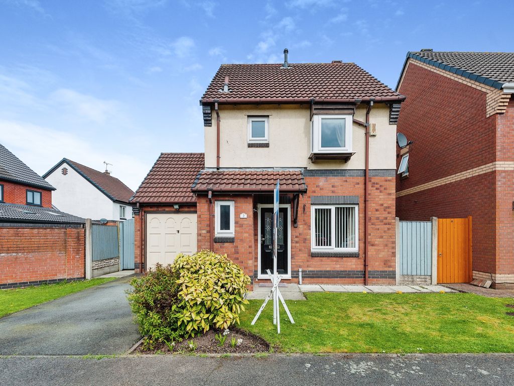 3 bed detached house for sale in Eastbury Close, Widnes, Cheshire WA8