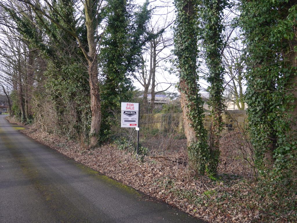 Land for sale in Heath Old Hall Courtyard, Wakefield WF1, £100,000 Zoopla