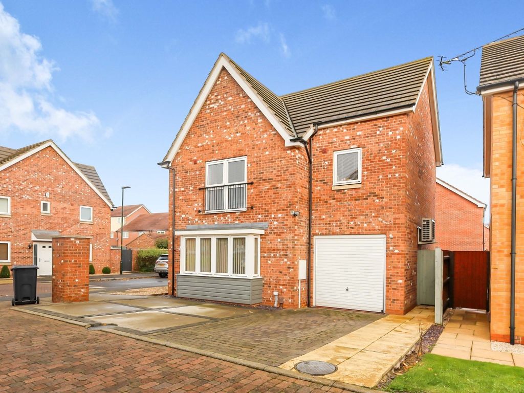 3 bed detached house for sale in Elder Road, Grimsby, South Humberside