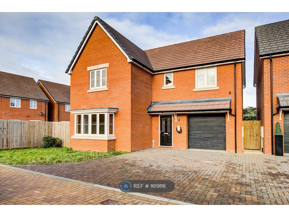 4 bed detached house to rent in Hastings Close, Bricket Wood, St