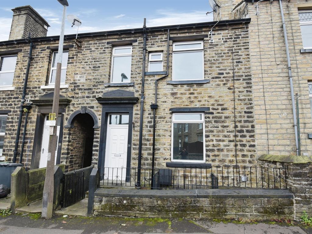 2 bed terraced house for sale in Wellington Street, Lindley