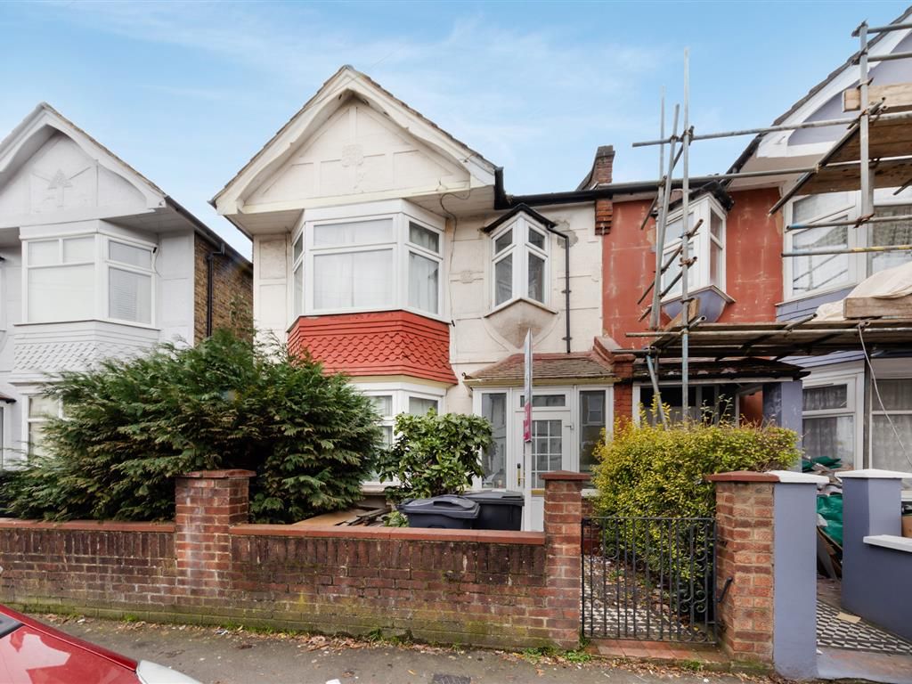 3 bed terraced house for sale in Melfort Road, Thornton Heath CR7 Zoopla