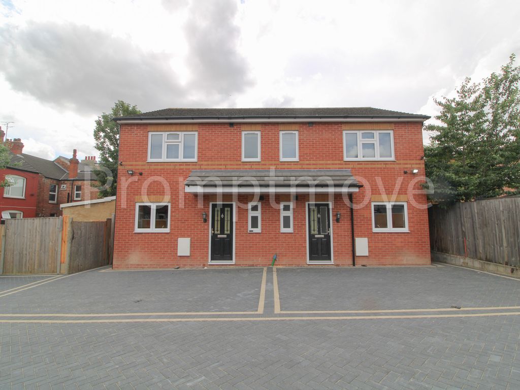 3 bed property to rent in Holland Road, Luton LU3, £1,650 pcm Zoopla