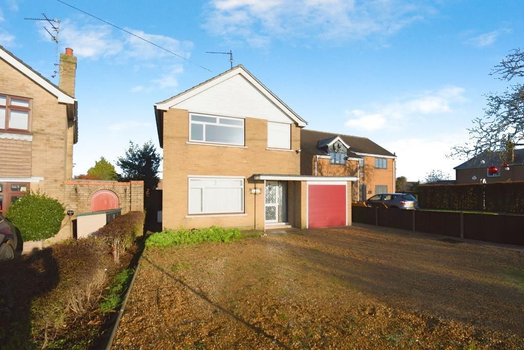 3 bed detached house for sale in Leverington Common, Leverington