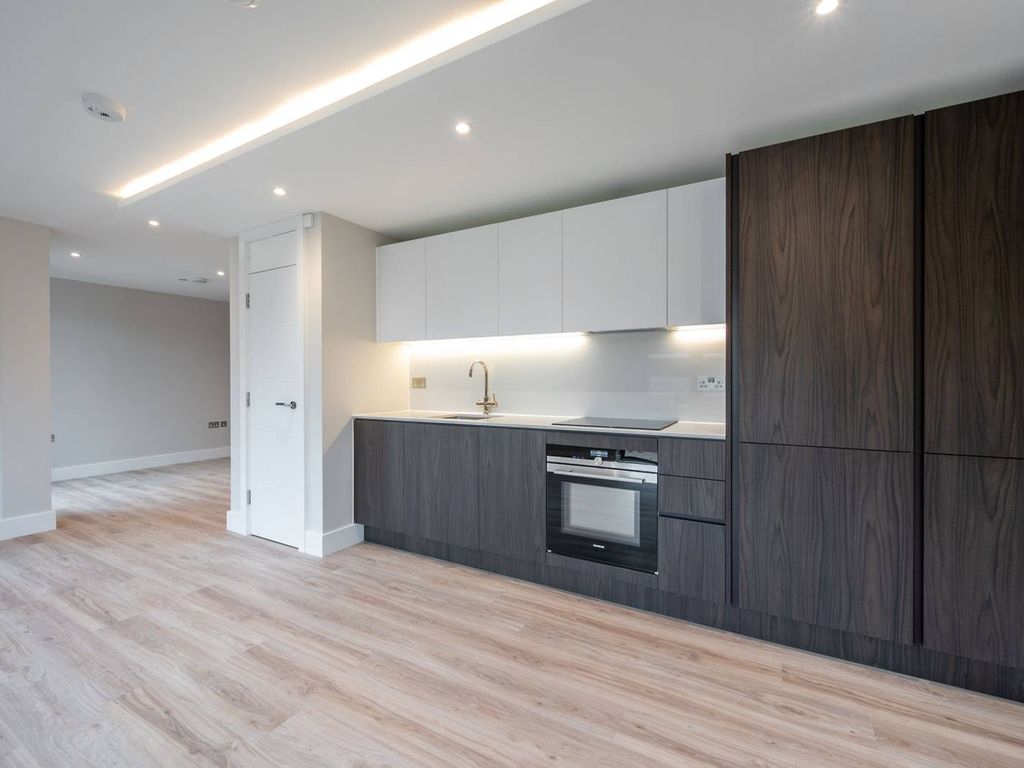 Studio to rent in Edna Road, Raynes Park, London SW20 Zoopla