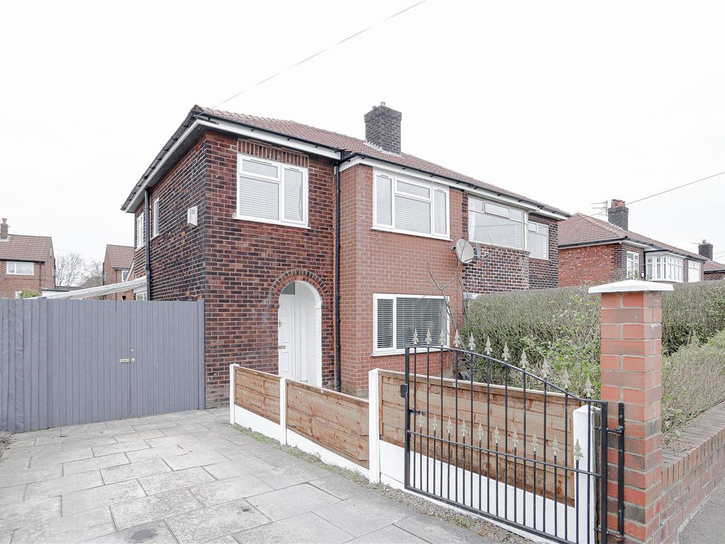 3 bed semidetached house for sale in Rake Lane, Clifton, Swinton