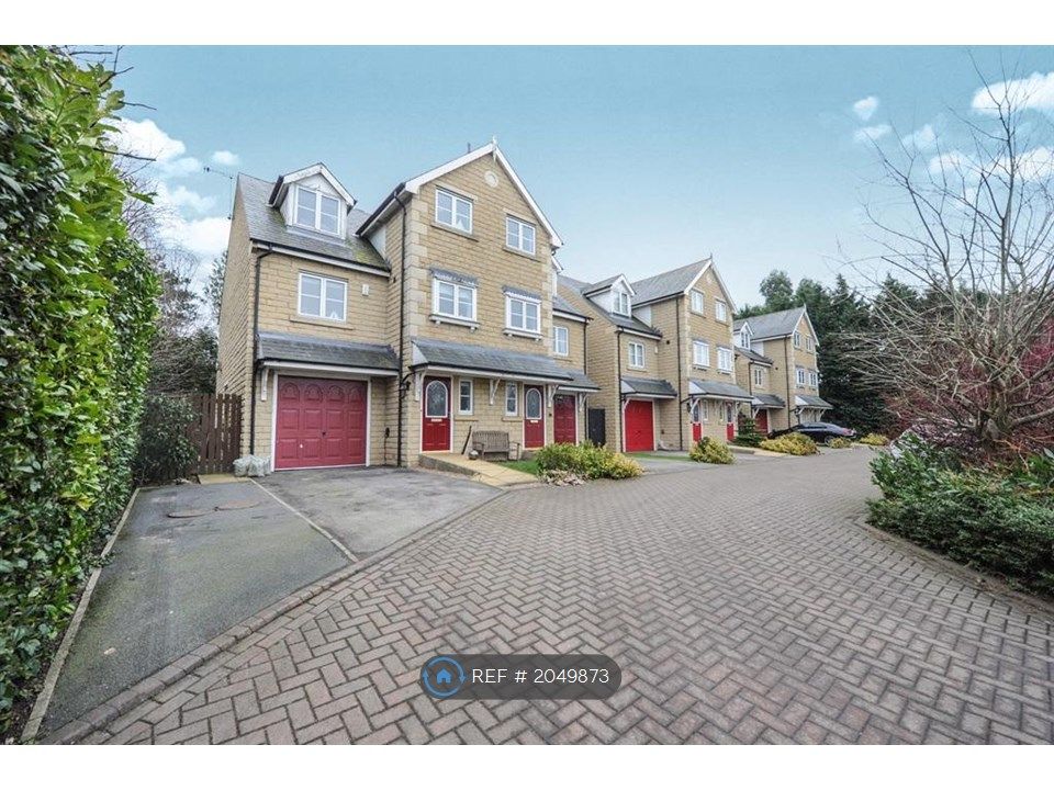 4 bed semidetached house to rent in Keplestone Mews, Leeds LS17, £