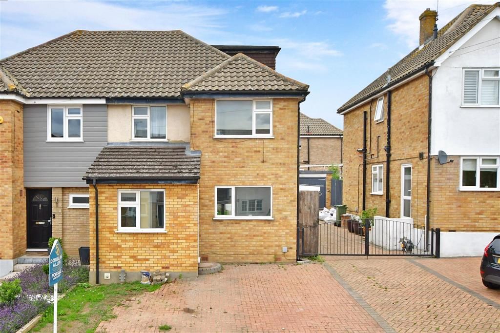 6 bed semidetached house for sale in Upland Road, Billericay, Essex