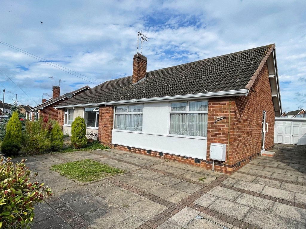 2 bed semidetached bungalow for sale in Stafford Drive, Fairfield
