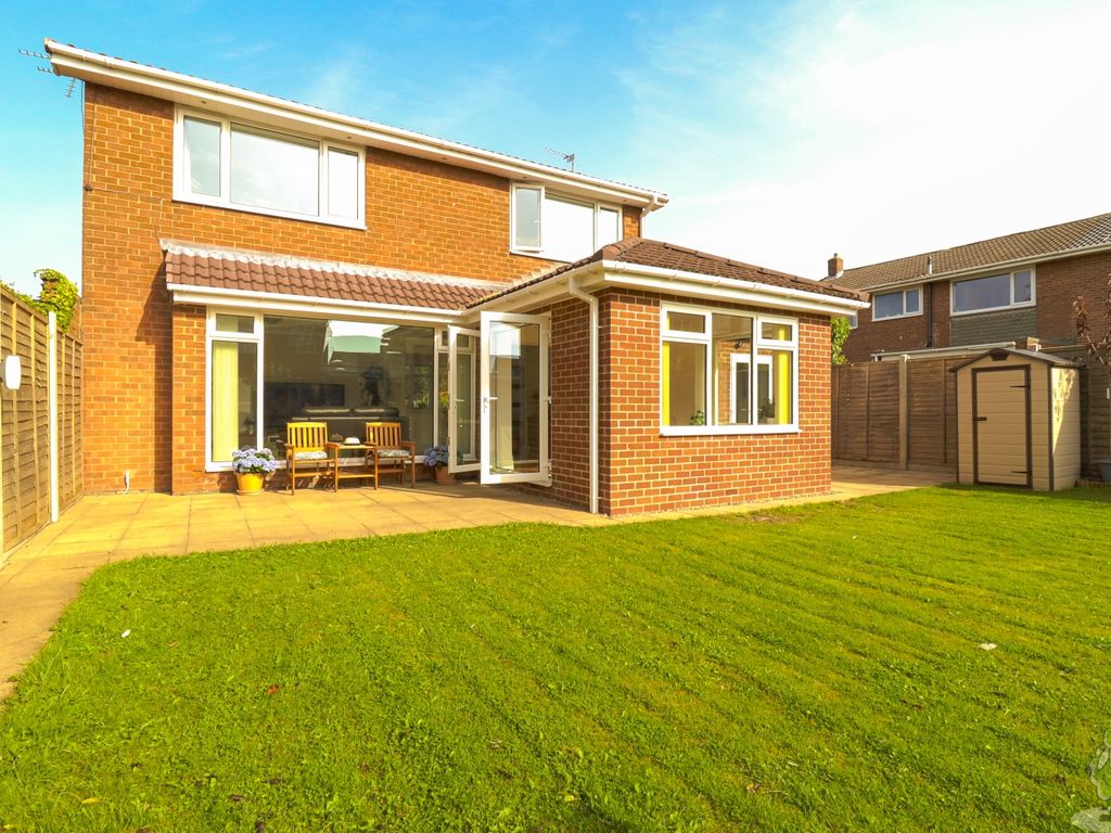 4 bed link detached house for sale in Cleadon Meadows, Sunderland, Tyne