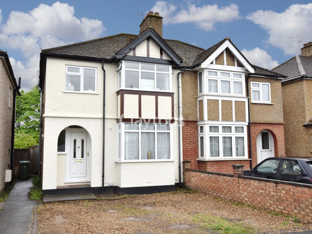 3 bed semidetached house for sale in First Avenue, Garston, Watford