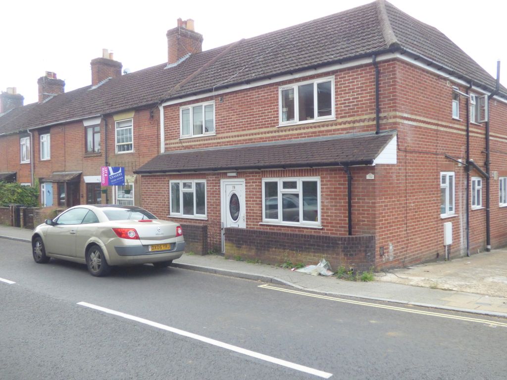 6 bed shared to rent in Allbrook Hill, Eastleigh SO50, £